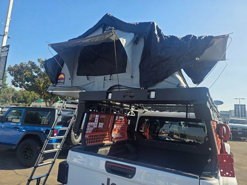 Used 2023 Jeep Gladiator Mojave w/ Cold Weather Group image 60