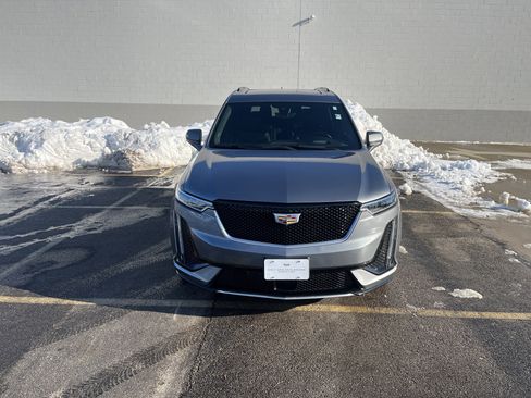 Used 2020 Cadillac XT6 Sport w/ Platinum Package image 2