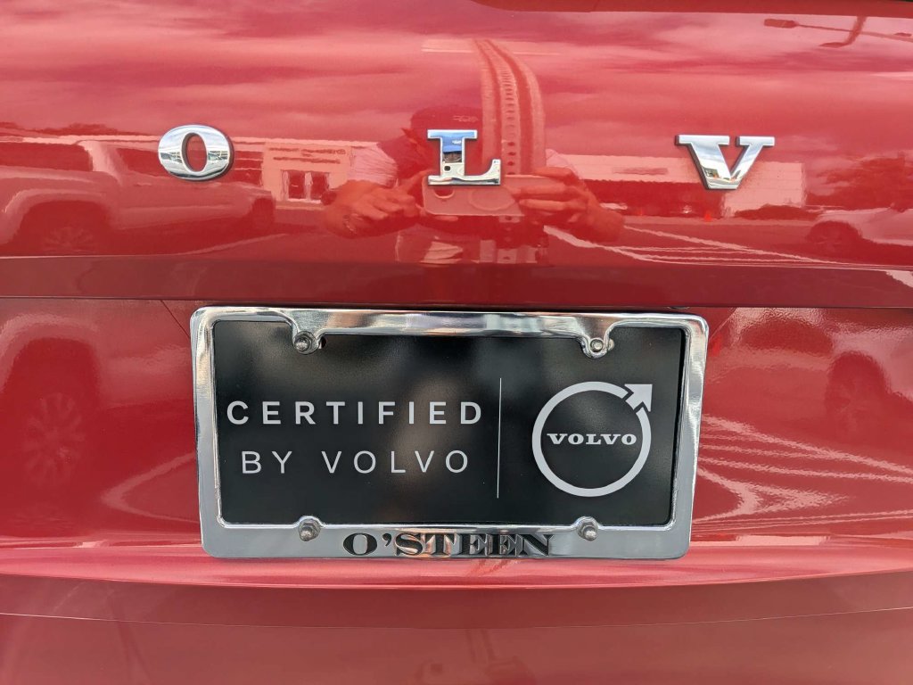 Certified 2024 Volvo XC60 B5 Plus AWD/4WD image 15