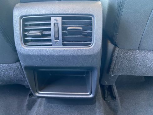 Used 2023 Nissan Rogue S image 21