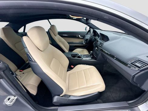 Used 2010 Mercedes-Benz E 550 Coupe image 19