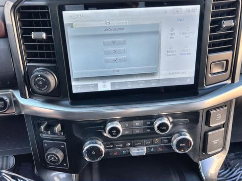 Used 2023 Ford F150 Lariat image 21