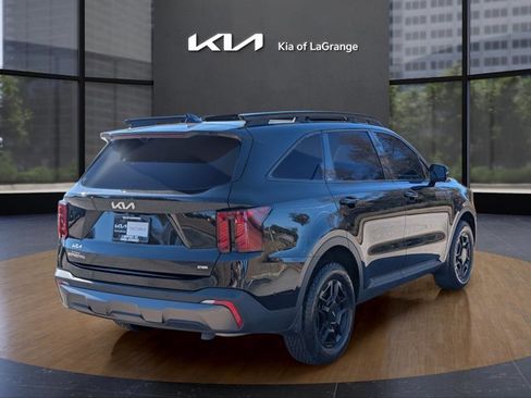 Used 2024 Kia Sorento SX Prestige w/ Sage Leather Package image 8