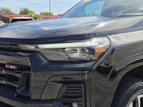 Used 2024 Chevrolet Colorado Z71 w/ Z71 Convenience Package 2 AWD/4WD image 10