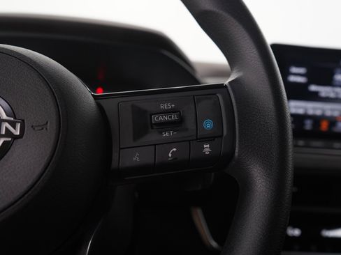 Used 2023 Nissan Rogue SV AWD/4WD image 27