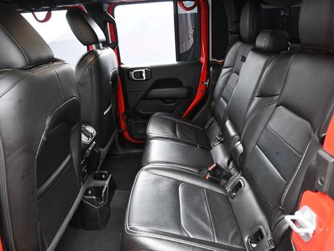 Certified 2021 Jeep Gladiator Overland w/ Popular Equipment Package image 12