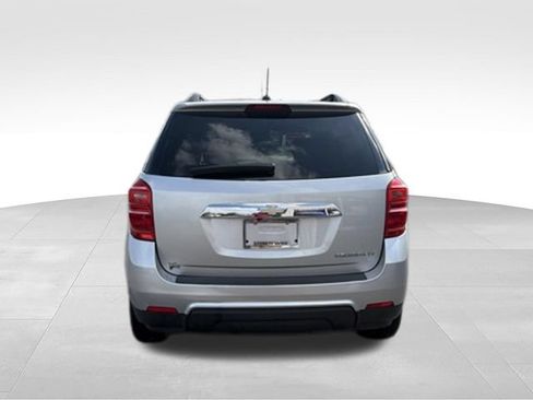 Used 2017 Chevrolet Equinox LT w/ Convenience Package FWD image 4