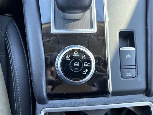 Used 2024 Mitsubishi Outlander SE Black Edition image 28