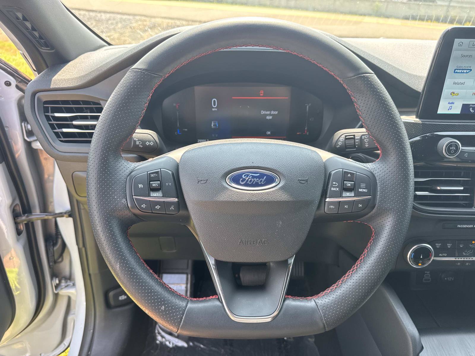 Used 2025 Ford Escape ST-Line FWD image 21