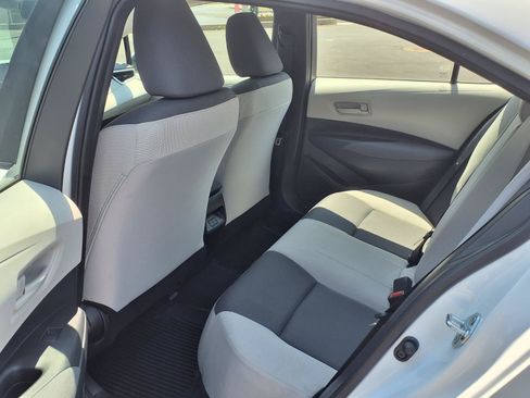 Certified 2025 Toyota Corolla LE FWD image 22