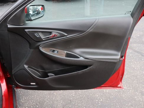 Used 2025 Chevrolet Malibu LT image 29