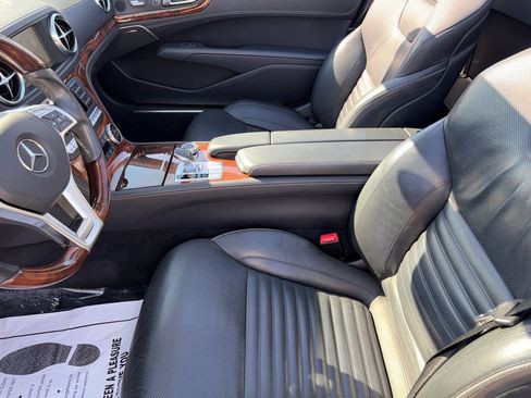 Used 2014 Mercedes-Benz SL 550 image 9