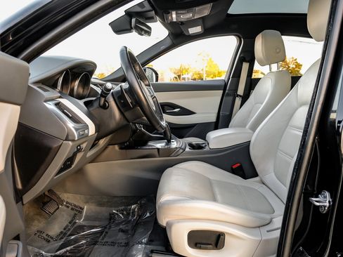 Used 2019 Jaguar E-PACE S image 4