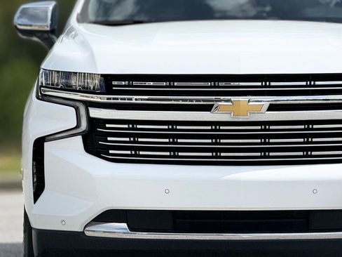 Used 2023 Chevrolet Suburban Premier RWD image 14
