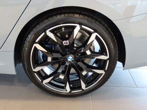 New 2026 BMW 330i xDrive Sedan w/ M Sport Package image 41