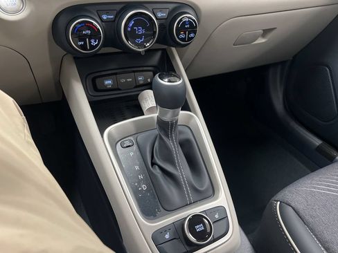 New 2026 Hyundai Venue SEL FWD image 26