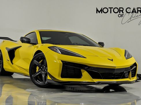 Used 2025 Chevrolet Corvette Z06 w/ Z07 Performance Package RWD image 1