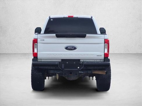 Used 2018 Ford F250 XLT AWD/4WD image 6