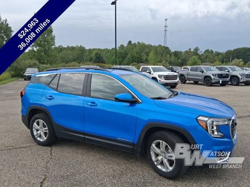 Used 2024 GMC Terrain SLE w/ Driver Convenience Package AWD/4WD image 8