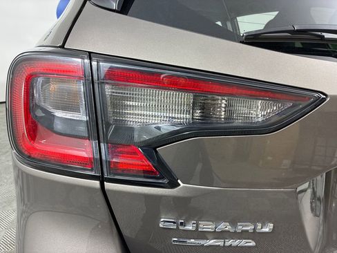 Used 2023 Subaru Outback Limited image 8