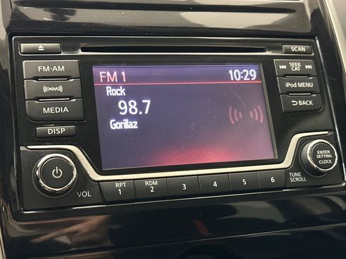 Used 2018 Nissan Versa Note SR image 18