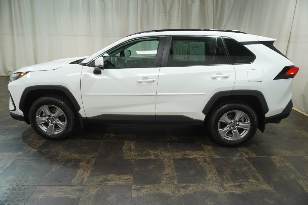 Certified 2023 Toyota RAV4 XLE w/ Convenience Package AWD/4WD image 9