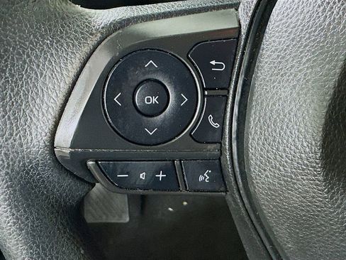 Used 2022 Toyota Corolla LE FWD image 8