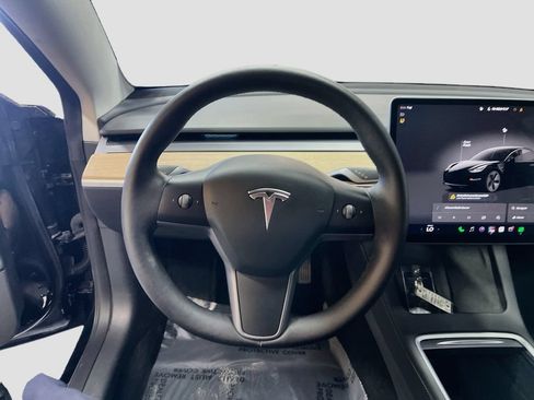 Used 2023 Tesla Model 3 Standard Range RWD image 10