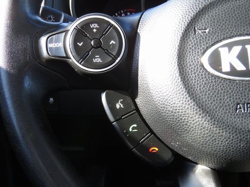 Used 2014 Kia Soul + image 21