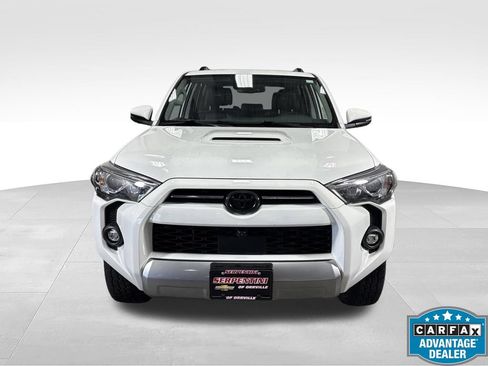 Used 2022 Toyota 4Runner TRD Off-Road Premium AWD/4WD image 2