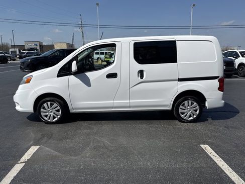 Used 2021 Nissan NV200 SV w/ Sliding Door Glass Package image 10