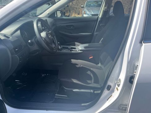 Used 2025 Nissan Sentra S image 22