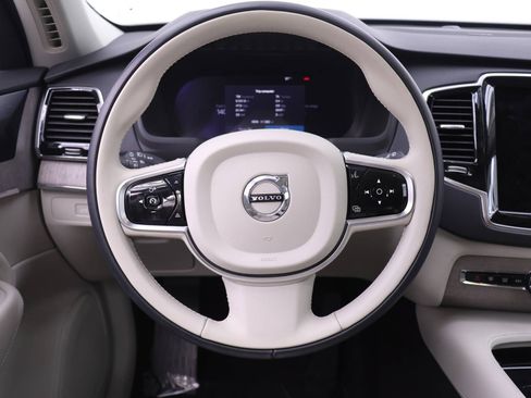 Certified 2023 Volvo XC90 T8 Plus AWD/4WD image 17