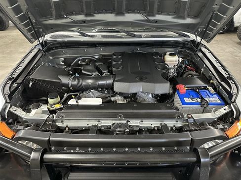 Used 2012 Toyota FJ Cruiser 4WD w/ Convenience Pkg image 9