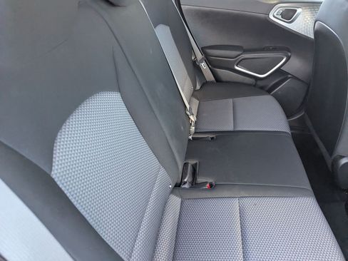 Used 2023 Kia Soul S FWD image 13
