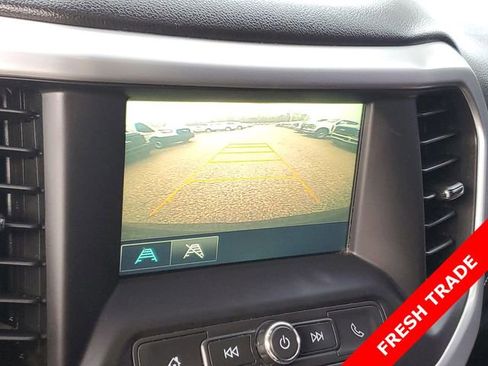 Used 2017 GMC Acadia SLE image 17