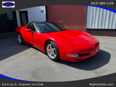 Used 2004 Chevrolet Corvette Coupe RWD image 1