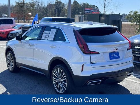Used 2024 Cadillac XT4 Premium Luxury image 5
