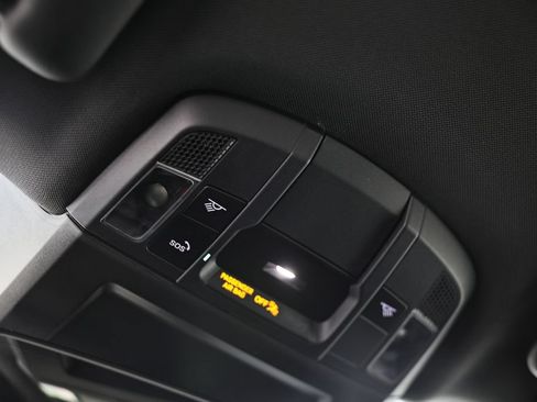 Certified 2022 Porsche 911 Carrera RWD image 40