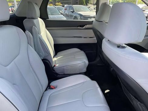 Used 2025 Hyundai Palisade SEL AWD/4WD image 12