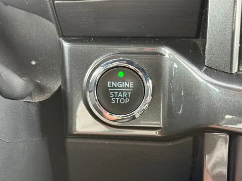 Used 2022 Ford F150 XLT w/ Equipment Group 302A High AWD/4WD image 11