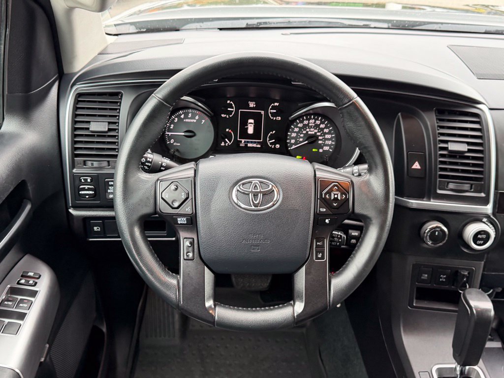 Used 2018 Toyota Sequoia TRD Sport AWD/4WD image 24