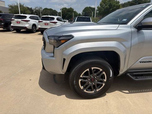 Used 2024 Toyota Tacoma TRD Sport RWD image 2