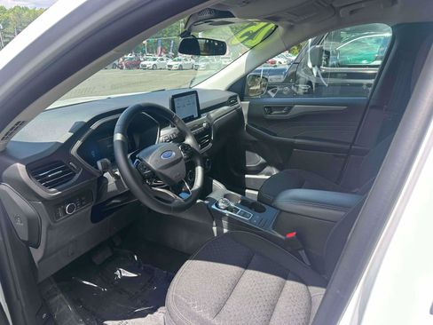 Used 2025 Ford Escape Active w/ Cold Weather Package AWD/4WD image 14