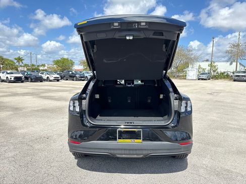 Certified 2025 Ford Mustang Mach-E Premium image 30