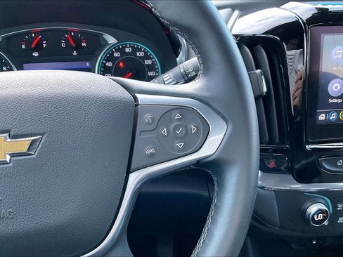 Certified 2023 Chevrolet Traverse LT w/ Rear Camera Mirror Package image 23