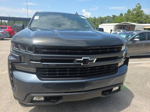 Used 2021 Chevrolet Silverado 1500 RST w/ Convenience Package II AWD/4WD image 2