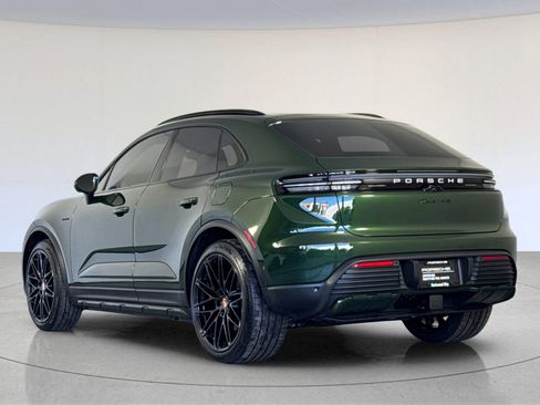 Used 2025 Porsche Macan 4S Electric image 3