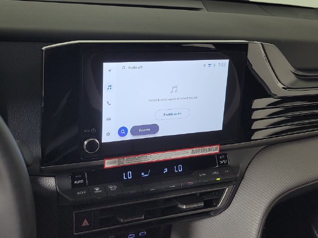 Used 2026 Toyota Camry SE FWD image 28