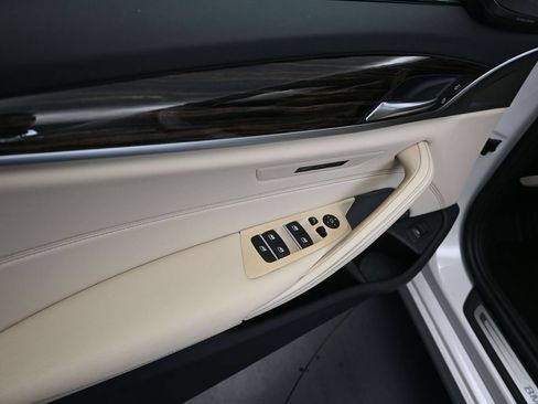 Used 2023 BMW 530i w/ Premium Package RWD image 25